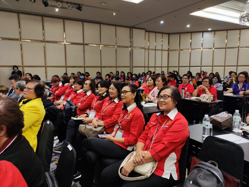 阔别三年后复办的生活营，让姐妹们充满期待